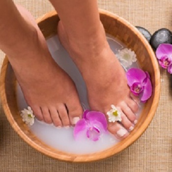 KATE NAILS & LASHES - pedicure spa services